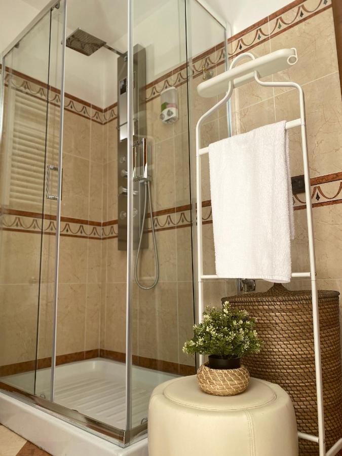 Laetitia Guest House32 Aversa Bagian luar foto